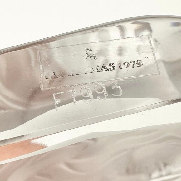 The Danbury Mint Lead Crystal Christmas 1979 Mary Mother Child Paperweight E7993 - Picture 5 of 6